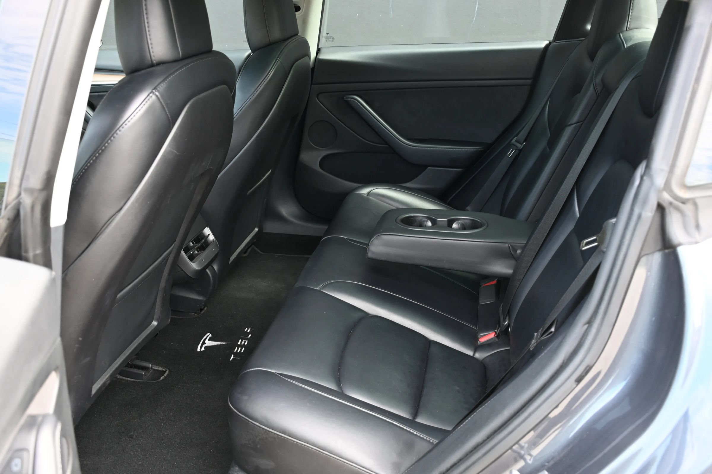 Used 2023 Tesla Model 3 Standard Range RWD image 21