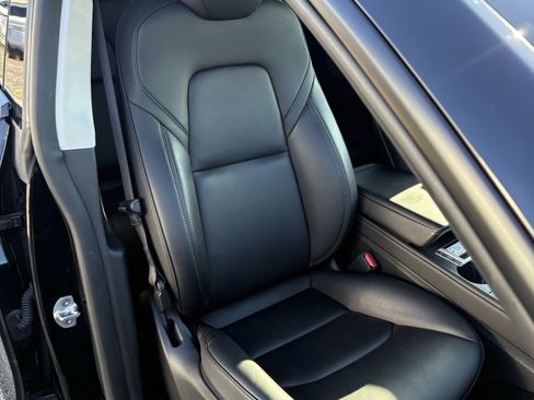 Used 2023 Tesla Model Y Performance image 14