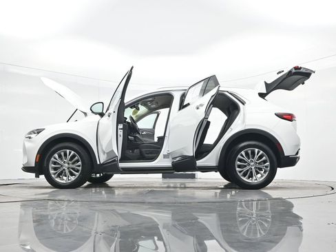 Used 2023 Buick Envision Preferred image 47