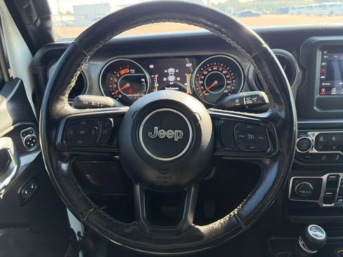 Used 2021 Jeep Gladiator Sport AWD/4WD image 15
