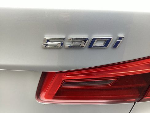 Used 2020 BMW 530i xDrive w/ Convenience Package image 27