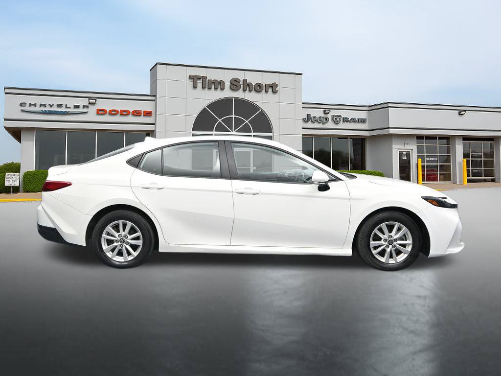 Used 2025 Toyota Camry LE FWD image 6