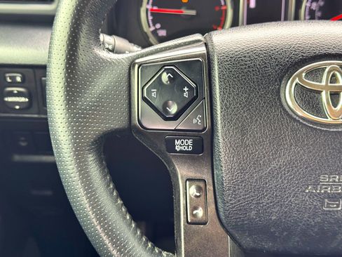 Used 2020 Toyota 4Runner TRD Off-Road image 22