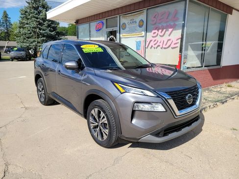 Used 2021 Nissan Rogue SV AWD/4WD image 3