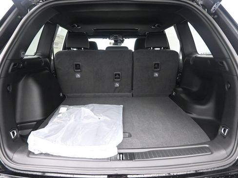 New 2026 Jeep Grand Cherokee Laredo X AWD/4WD image 32