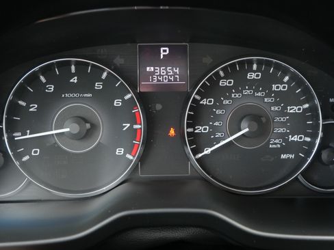 Used 2012 Subaru Outback 2.5i Limited w/ Moonroof Pkg AWD/4WD image 21