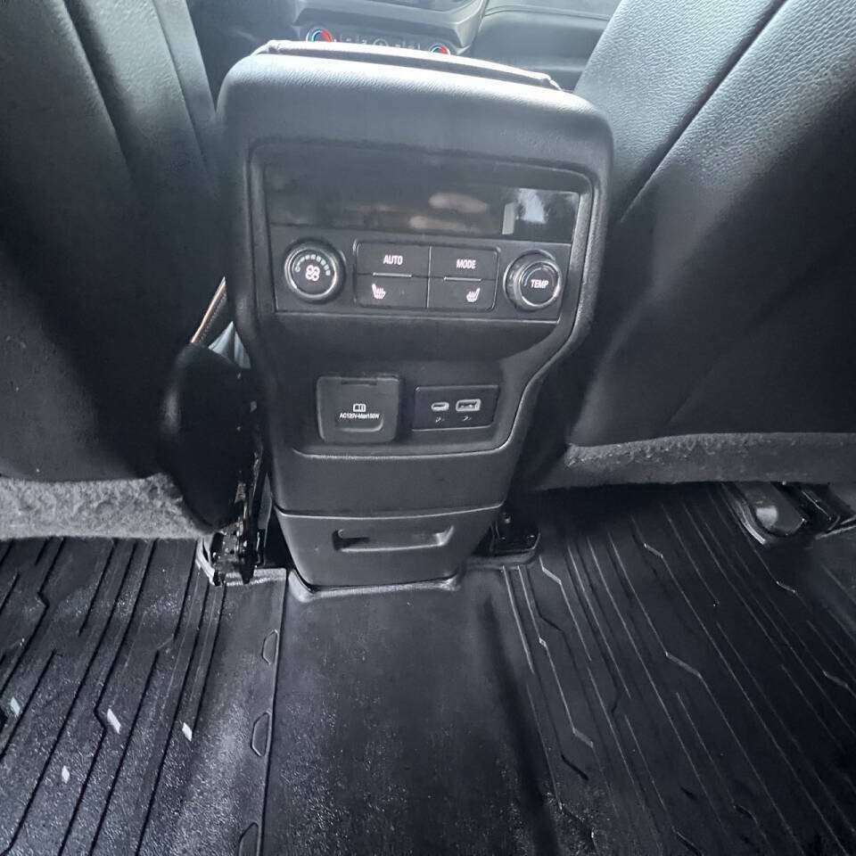 Used 2022 GMC Acadia AT4 AWD/4WD image 18