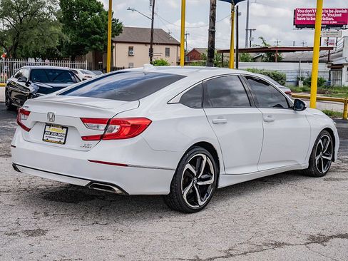 Used 2019 Honda Accord Sport image 5