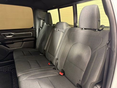 Used 2019 RAM 1500 Big Horn AWD/4WD image 18
