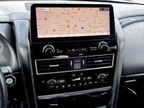 Used 2022 INFINITI QX80 Luxe image 22