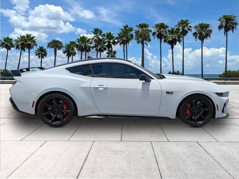 Used 2024 Ford Mustang GT Premium w/ GT Performance Package RWD image 9