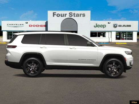 New 2025 Jeep Grand Cherokee L Limited w/ Black Appearance Package image 9