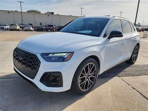 New 2025 Audi SQ5 Premium Plus image 3