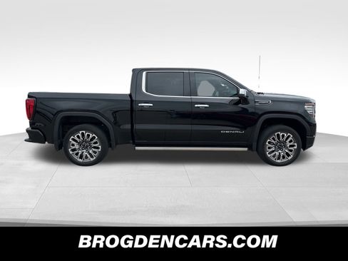 Used 2024 GMC Sierra 1500 Denali Ultimate image 2
