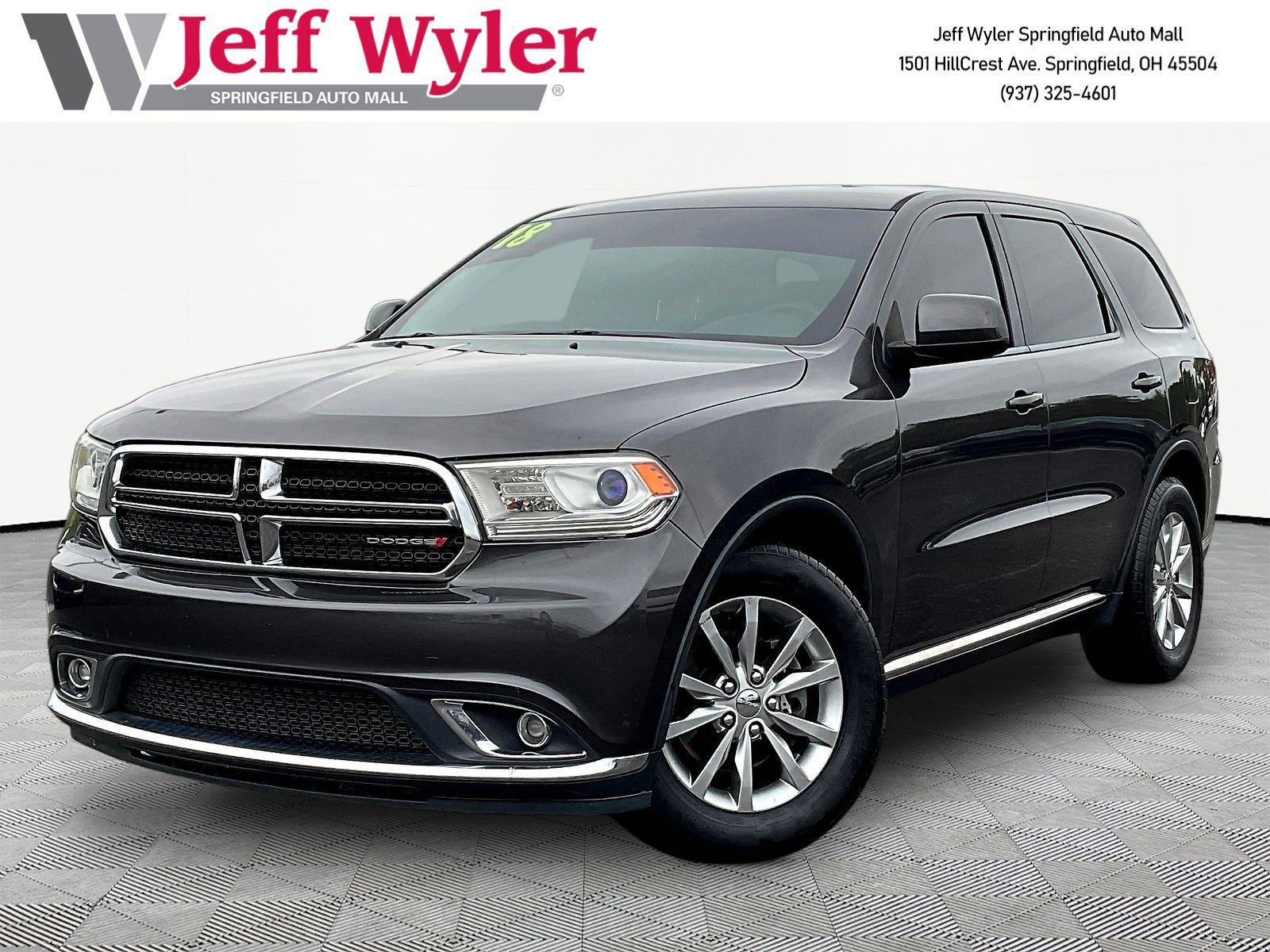 Used 2018 Dodge Durango SXT w/ 3rd Row Seating Group RWD image 1