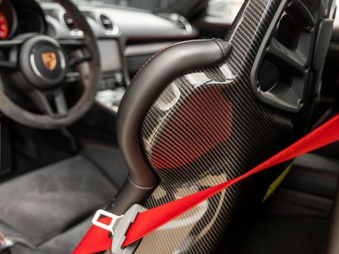 Used 2020 Porsche 718 Cayman GT4 RWD image 35