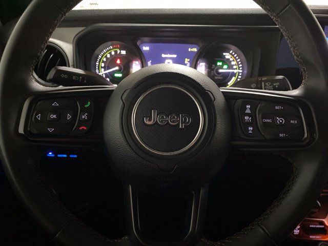 Used 2024 Jeep Wrangler Unlimited AWD/4WD image 37