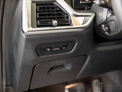 Used 2025 BMW X5 M60i w/ Climate Comfort Package image 22