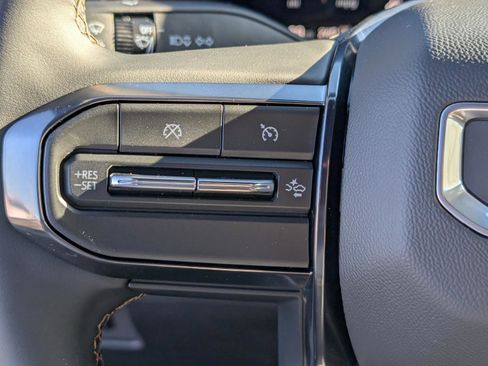 New 2026 GMC Canyon AT4 image 18