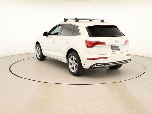 Certified 2023 Audi Q5 2.0T Premium w/ Convenience Package image 4