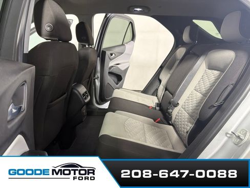 Used 2020 Chevrolet Equinox LS w/ LS Convenience Package FWD image 19