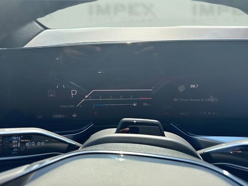 Used 2025 Cadillac Escalade Sport w/ LPO, ONYX Package image 24