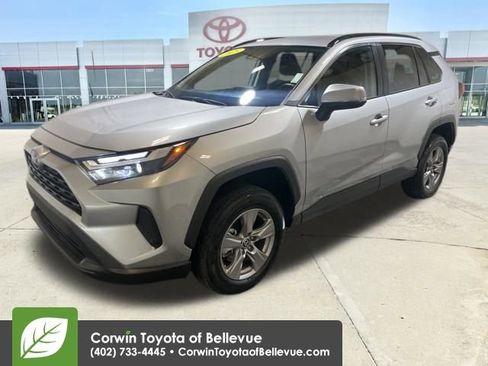 Used 2025 Toyota RAV4 XLE image 7