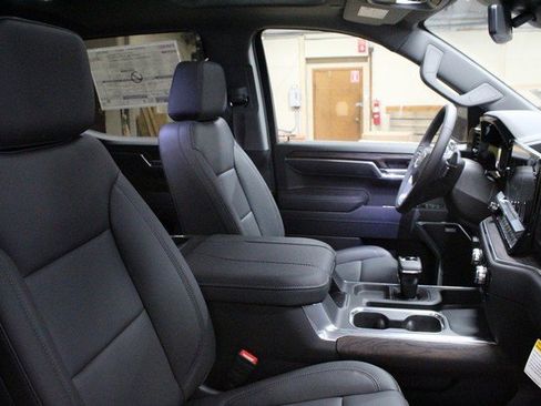 New 2026 GMC Sierra 1500 SLT w/ SLT Premium Package image 12