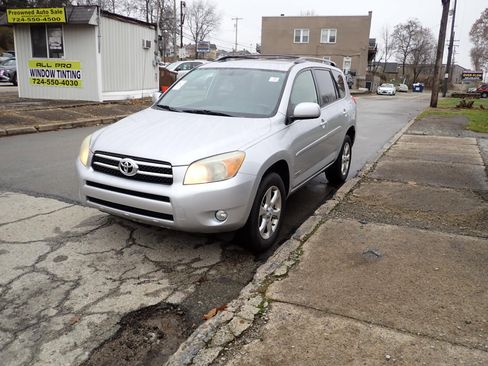Used 2007 Toyota RAV4 Limited image 9