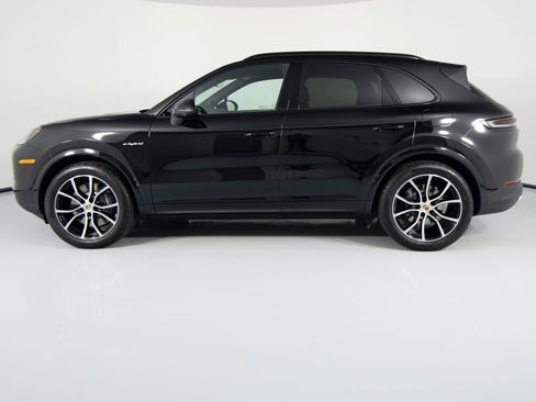 New 2026 Porsche Cayenne E-Hybrid image 6