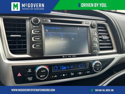 Used 2018 Toyota Highlander SE AWD/4WD image 24