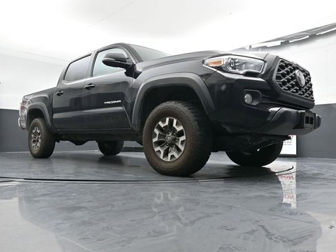 Used 2023 Toyota Tacoma TRD Off-Road image 18