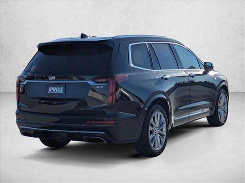 Used 2021 Cadillac XT6 Premium Luxury image 5
