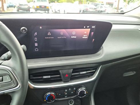 Used 2024 Buick Encore GX Preferred FWD image 16