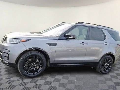 Used 2020 Land Rover Discovery Landmark image 4