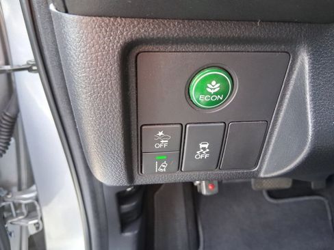 Used 2019 Honda HR-V EX image 16