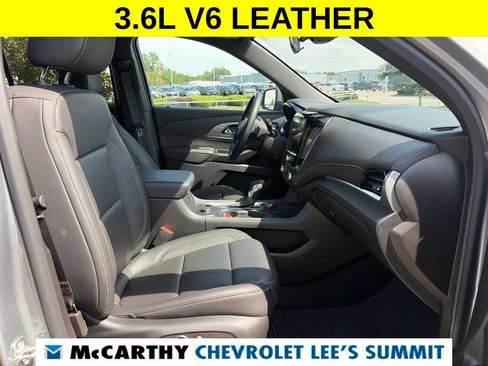 Used 2023 Chevrolet Traverse LT FWD image 25