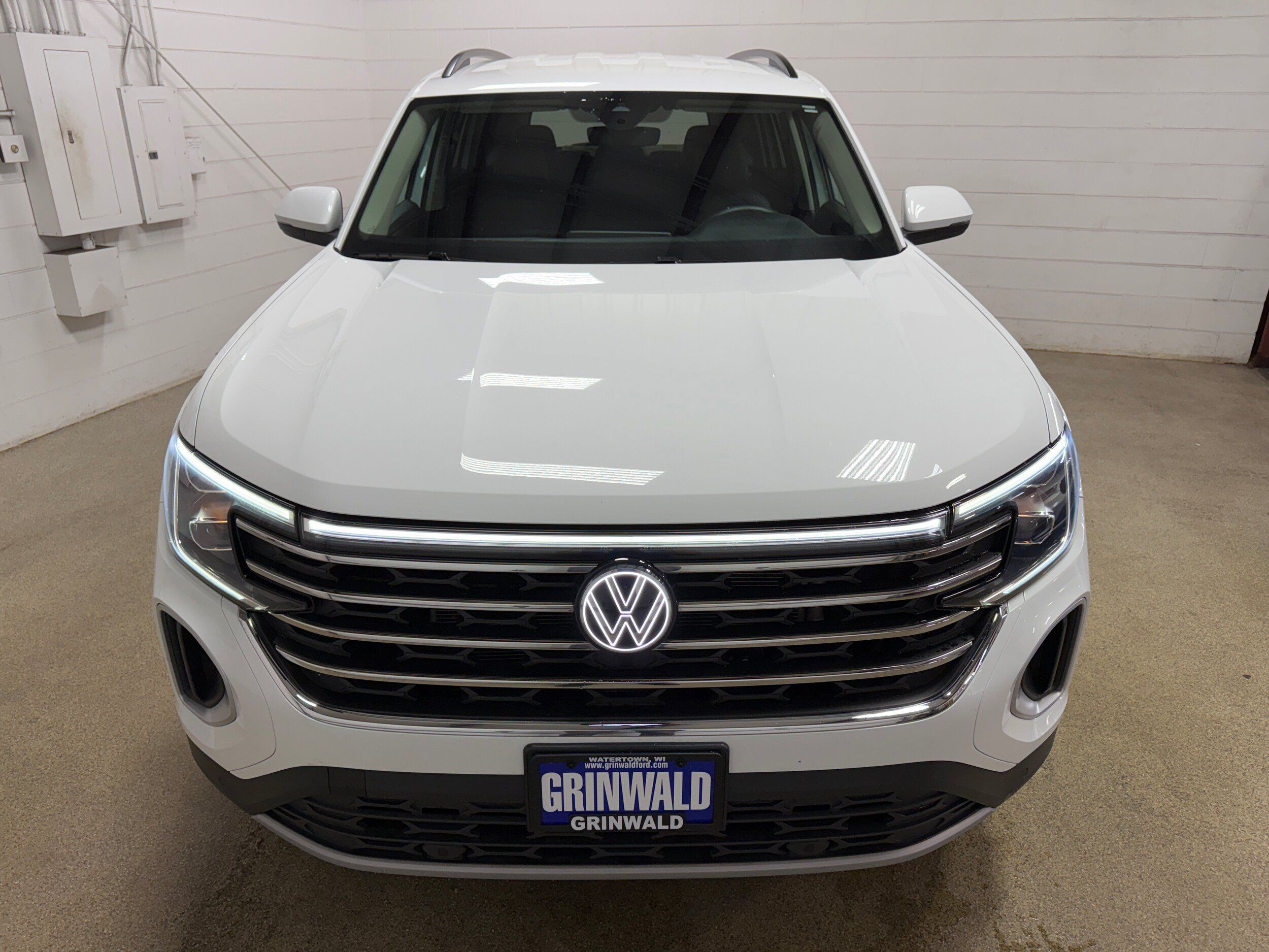 Used 2025 Volkswagen Atlas SE AWD/4WD image 28