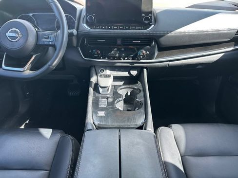 Used 2023 Nissan Rogue SL w/ SL Premium Package FWD image 12