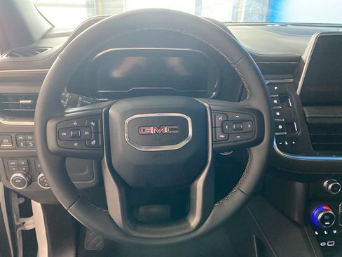 Used 2024 GMC Yukon XL AT4 AWD/4WD image 6