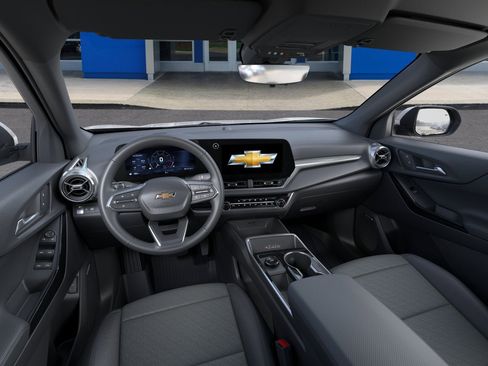 New 2026 Chevrolet Equinox LT w/ Convenience Package II FWD image 39