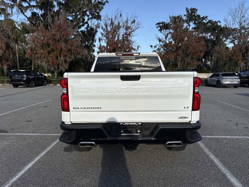 Used 2025 Chevrolet Silverado 1500 LT Trail Boss w/ Convenience Package II image 4