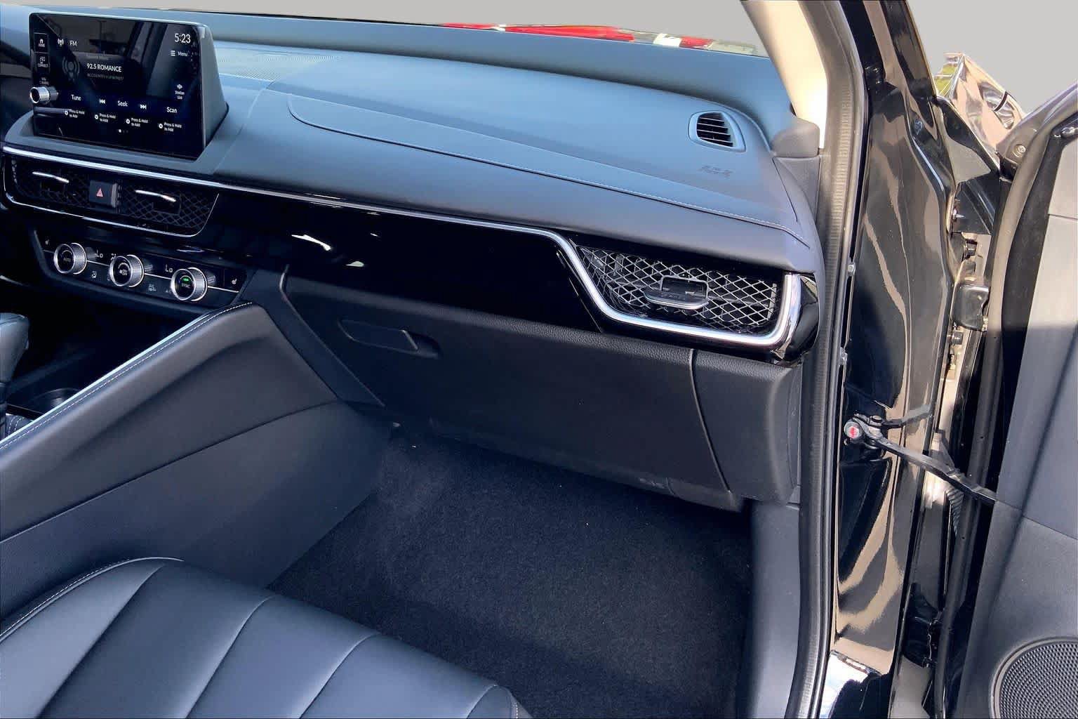 Used 2025 Acura ADX FWD image 19
