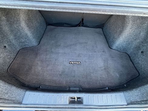 Used 2025 Nissan Versa SV image 30