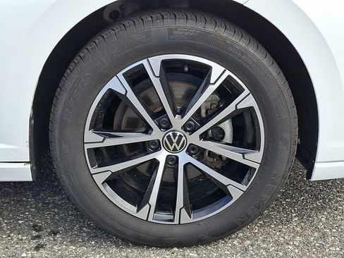 Used 2025 Volkswagen Jetta Sport FWD image 8