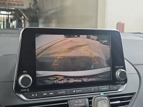 Used 2019 Nissan Altima 2.5 SR FWD image 7