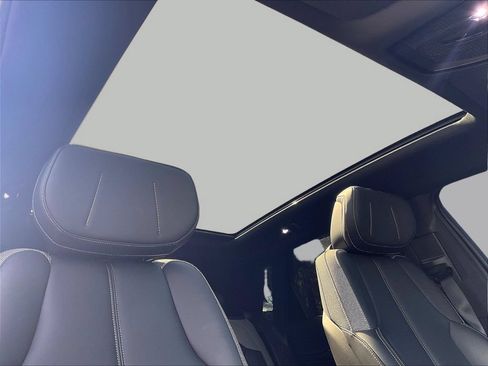 Used 2024 Cadillac Lyriq Tech RWD image 26