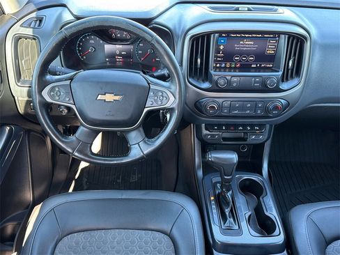 Used 2019 Chevrolet Colorado Z71 w/ Z71 Midnight Edition image 23