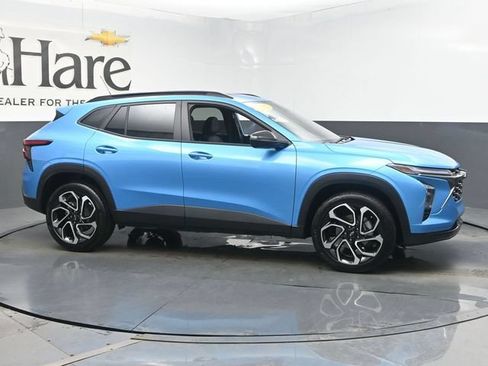Used 2025 Chevrolet Trax RS w/ Sunroof Package FWD image 49