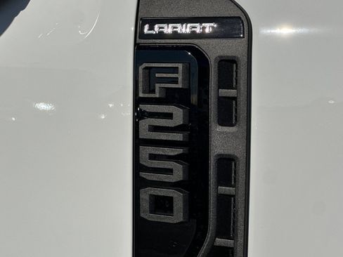 New 2026 Ford F250 Lariat w/ Black Appearance Package AWD/4WD image 25